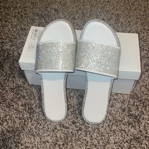 Size 8 White Rhinestone Sandals